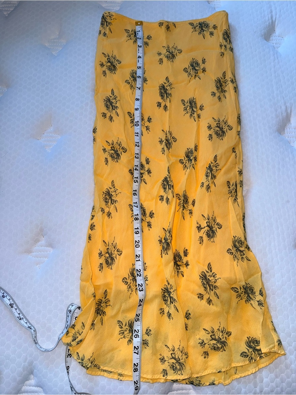 13. Forever 21 Yellow Floral Print Top - Picture 6 of 6